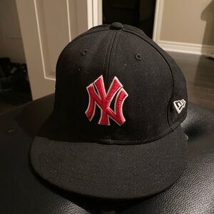 Red Yankees hat